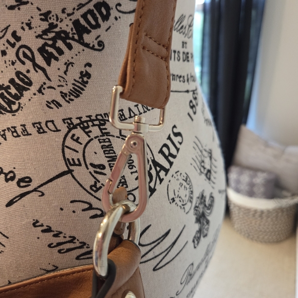 Sondra Roberts Woven/Basket Weave Classic Tan/Brown Shoulder Bag, Large - Picture 4 of 7